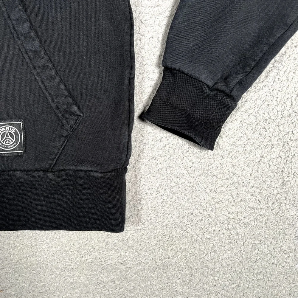 Paris Saint Germain Hoodie Mens Small Black Jordan Pullover Casual Preppy‎ PSG